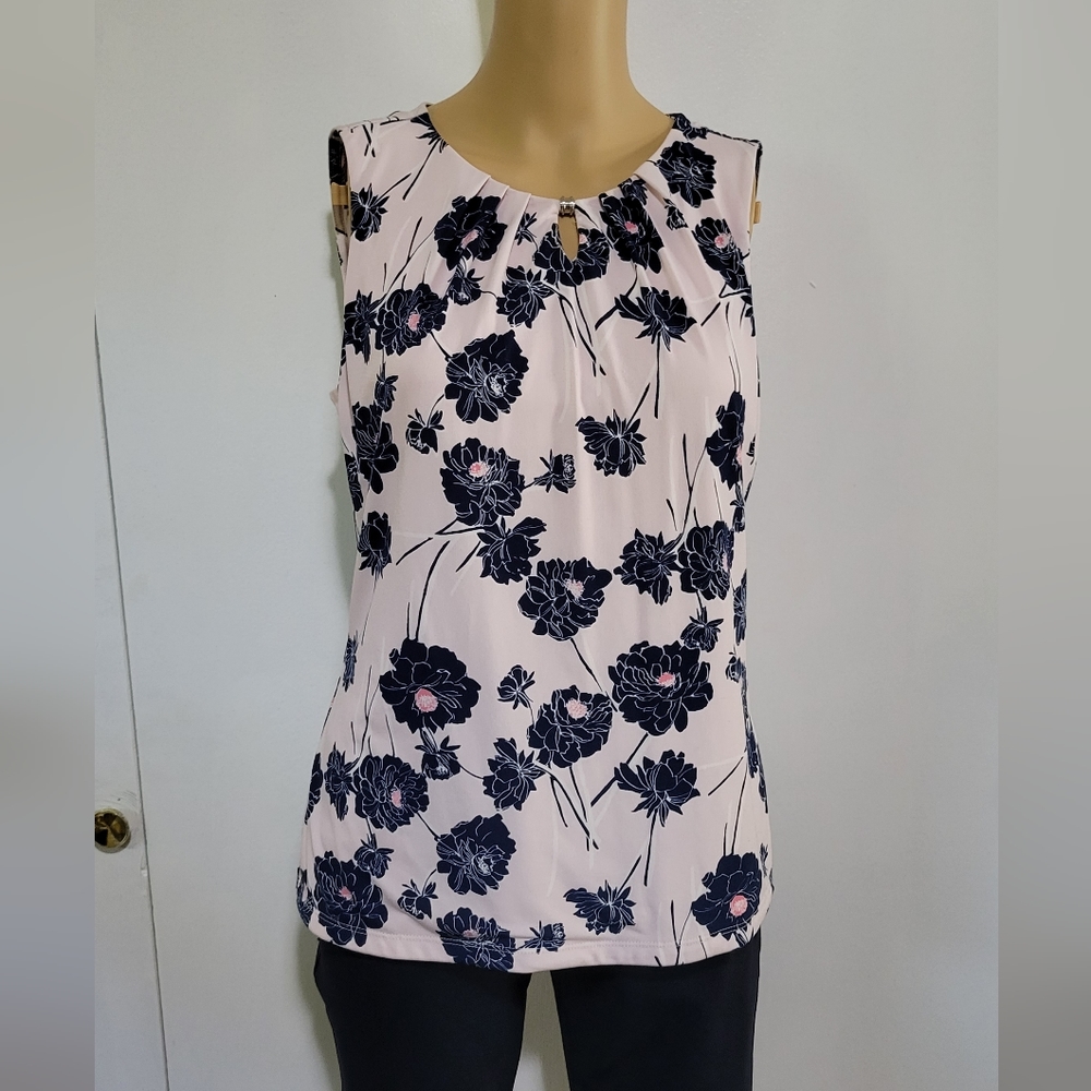 Ivanka Trump Small Sleeveless Blouse Floral